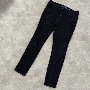Hollister (NEW) Black Distressed Skinny Jeans Juniors size 9 (w29 L28)